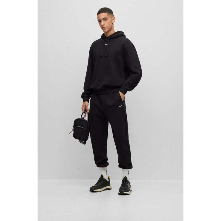 Tracksuit_Dapodayote 10231445 01