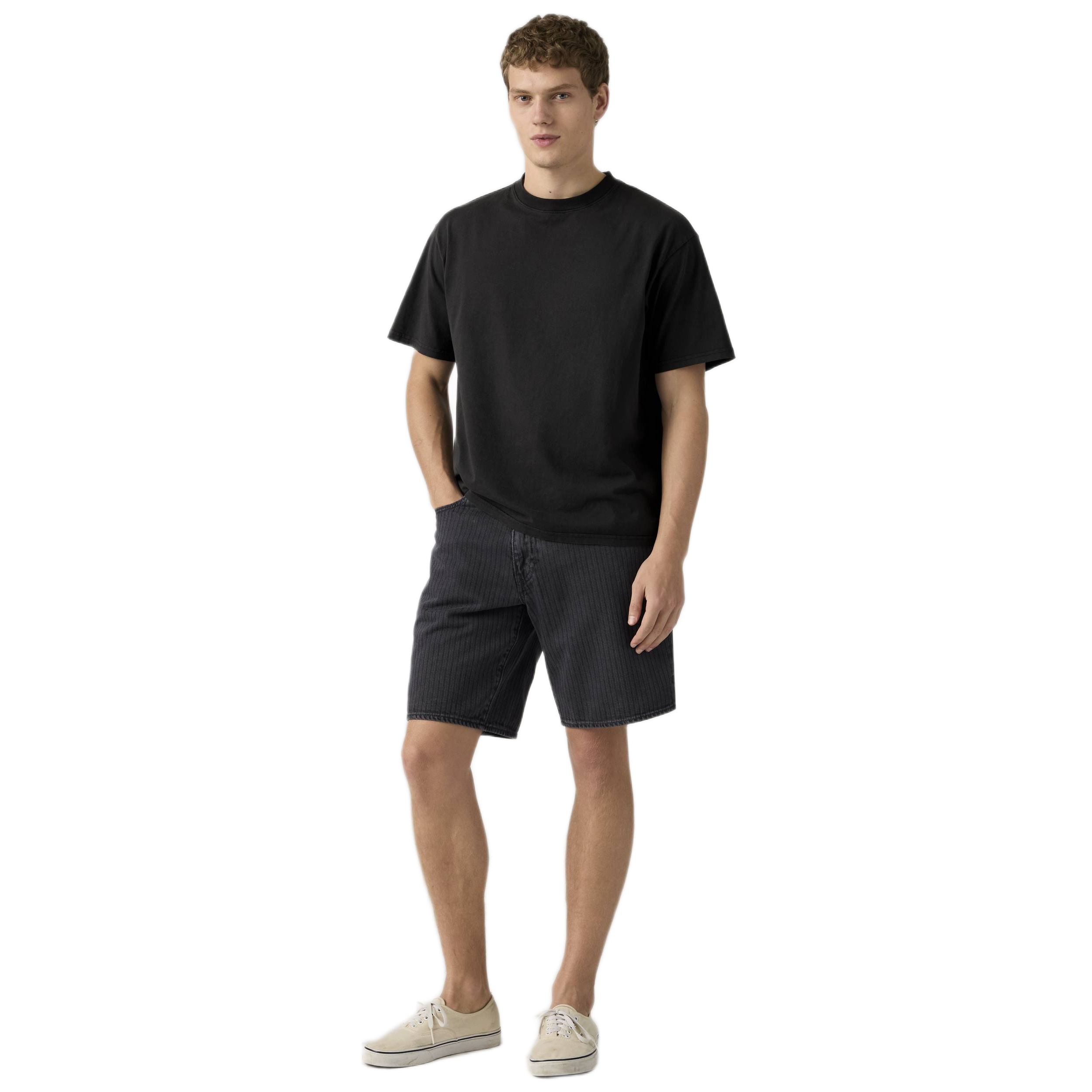 468 LOOSE SHORTS ONYX BADGE OD SHORTS